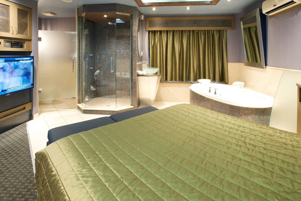 Le Chabrol Hotel & Suites มอนทรีอัล ภายนอก รูปภาพ