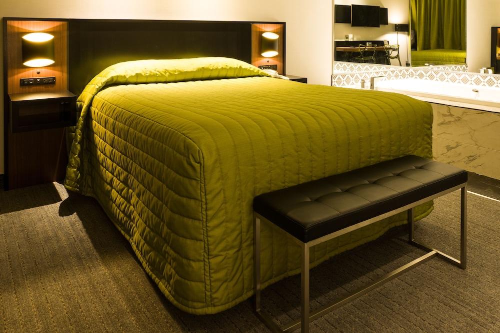 Le Chabrol Hotel & Suites มอนทรีอัล ภายนอก รูปภาพ