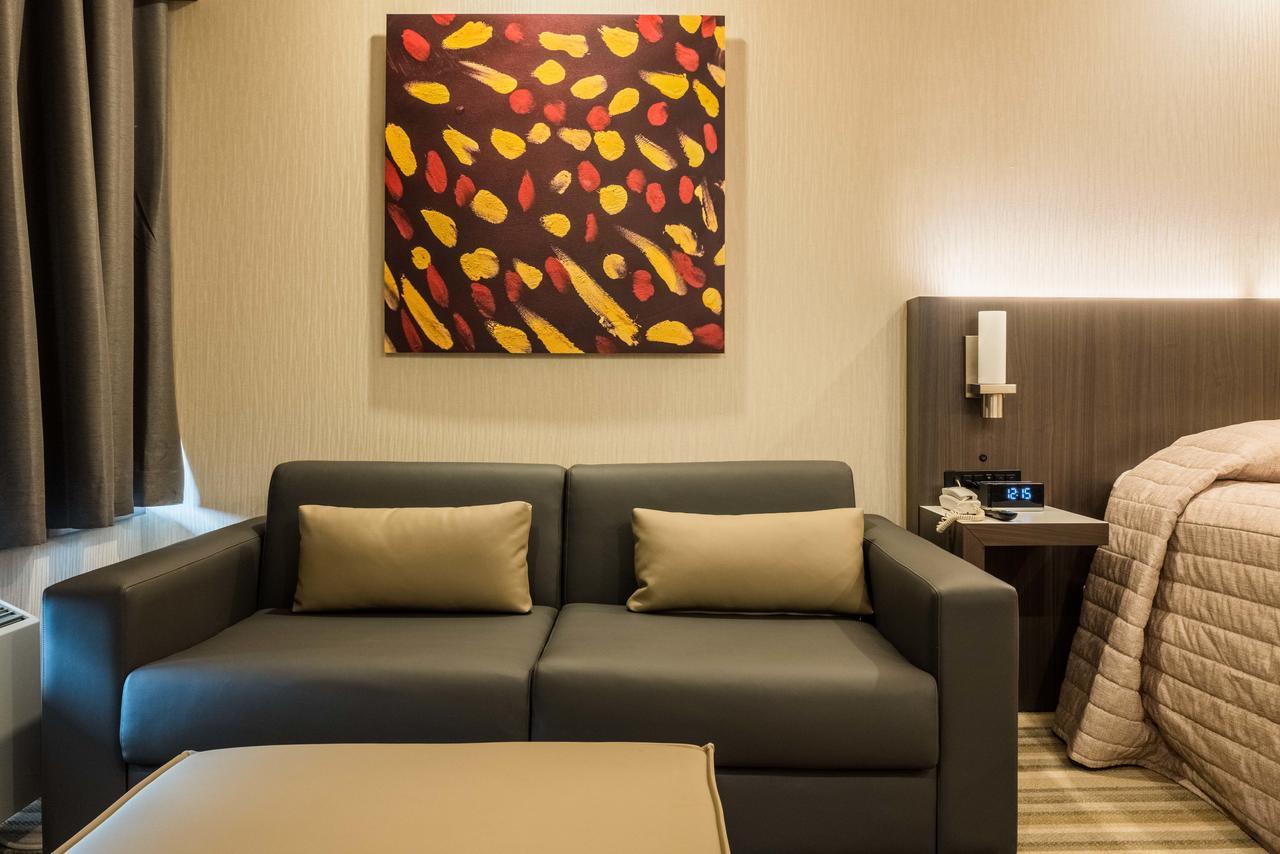 Le Chabrol Hotel & Suites มอนทรีอัล ภายนอก รูปภาพ
