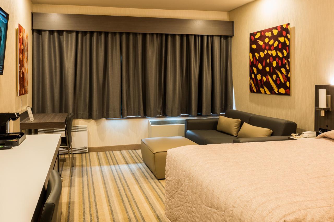 Le Chabrol Hotel & Suites มอนทรีอัล ภายนอก รูปภาพ