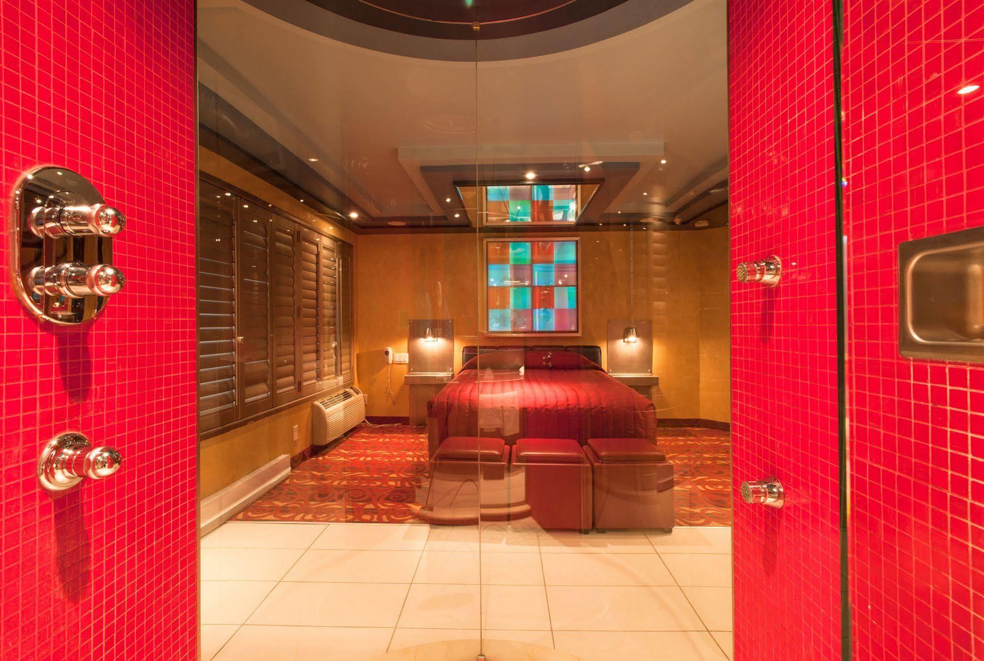 Le Chabrol Hotel & Suites มอนทรีอัล ภายนอก รูปภาพ